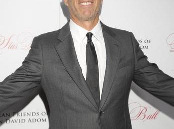 Jerry Seinfeld, Mark Hamill i Joel McHale pojawią się w Mystery Science Theater 3000
