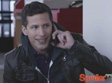 Klip z 3 sezonu „Brooklyn Nine-Nine”: To jesienny finał inspirowany „Szklaną pułapką”