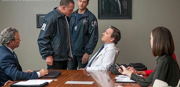 Spoiler Dnia: Crossover „Chicago PD” ujawni druzgoczącą wiadomość dla Voighta