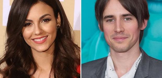 Victoria Justice, Reeve Carney i dwoje innych dołączyli do remake'u „The Rocky Horror Picture Show”