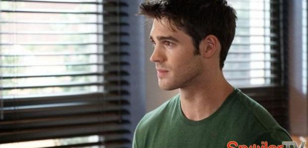 Steven R. McQueen awansowany do stałej obsady 