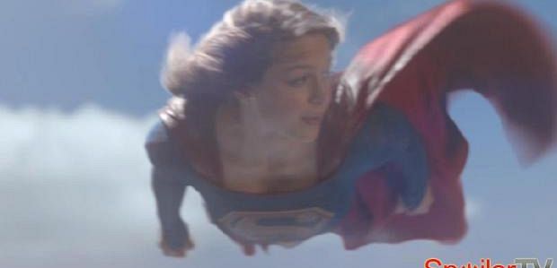 Klip z „Supergirl”: Kara i Martian Manhunter wzbijają się w niebo