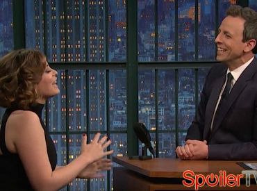 Rachel Bloom z „Crazy Ex-Girlfriend” rozbraja swojego dawnego szefa Setha Meyersa