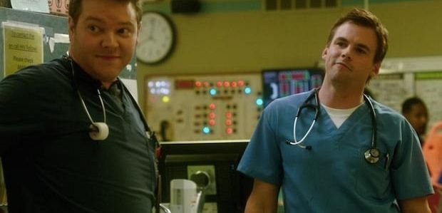 Klip z „Code Black”: „Gwiazdorski” brat Agnusa powraca — z wielką wiadomością