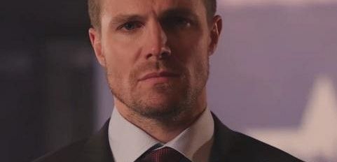 Zwiastun 4 sezonu „Arrow”: Thea lub Laurel w grobie, gotka Felicity i powrót Roya oraz Nyssy