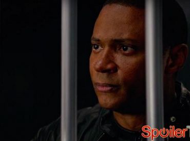 Klip z zimowej premiery 4 sezonu „Arrow”: Diggle próbuje przemówić do Andiego