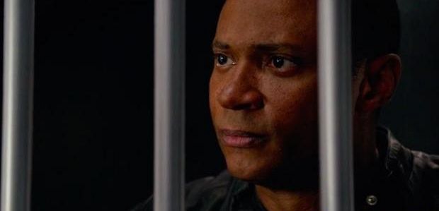 Klip z zimowej premiery 4 sezonu „Arrow”: Diggle próbuje przemówić do Andiego