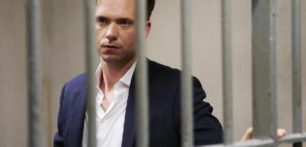Klip z 5 sezonu „W garniturach”: Kto wesprze Mike’a?