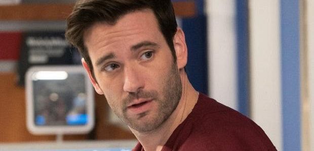 Colin Donnel z „Chicago Med” o smutnej przeszłości Connora, powrocie do „Arrow