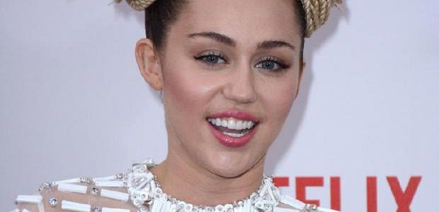 Miley Cyrus i Elaine May wystąpią w serialu Amazonod Woody'ego Allena