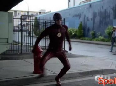 Klip z 2 sezonu „The Flash”: Barry ściera się z Tar Pitem