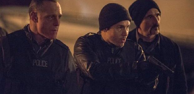 Klip z 3 sezonu „Chicago PD”: Lindsay działa pod przykrywką, aby dopaść skorumpowanego policjanta