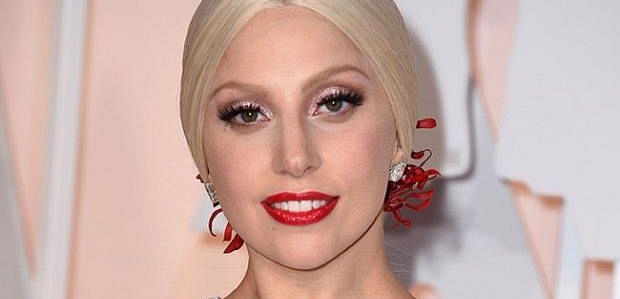 Lady Gaga zaśpiewa hymn w czasie Super Bowl 50