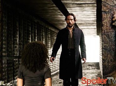 Zdjęcia z 3 sezonu „Sleepy Hollow”: Ichabod pomaga Jenny, zaloty Zoe, widok… Abbie?!