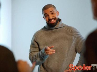 Drake nie niszczy „Hotline Bling” w ogóle w reklamie T-Mobile na Super Bowl 50