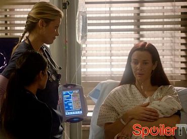 Klip z „Code Black”: Annie Wersching stawia czoła trudnej decyzji