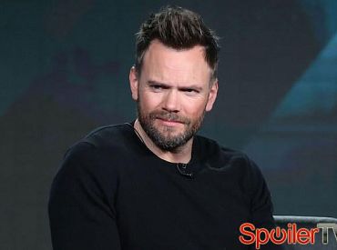 Joel McHale dołączył do odcinka pilotowego komedii The Great Indoors