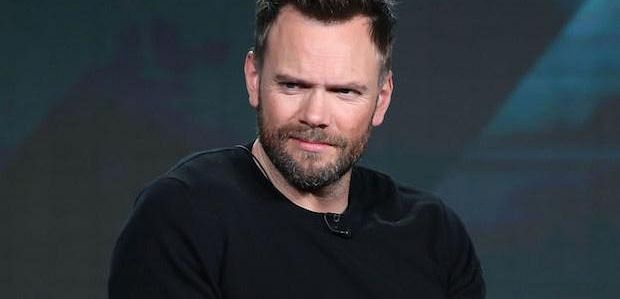 Joel McHale dołączył do odcinka pilotowego komedii 