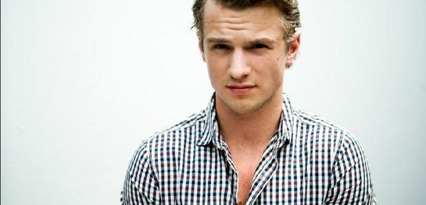Freddie Stroma pojawi się w odcinku pilotowym „Time After Time”