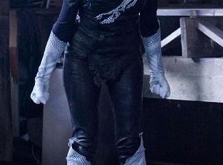 Italia Ricci wygląda strasznie jako Silver Banshee w „Supergirl