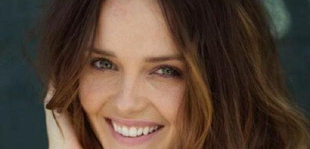 Rebecca Breeds zagra główną rolę w odcinku pilotowym „Miranda’s Rights”
