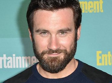 Clive Standen wystąpi w serialu Taken