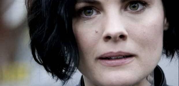 Klip z „Blindspot”: Jane rozważa swoją przyszłość… i opuszcza FBI?