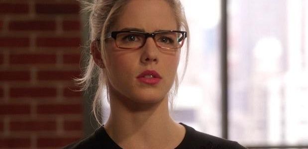 Klip z 4 sezonu „Arrow”: Czy Felicity po zerwaniu jest częścią zespołu?