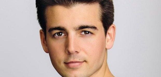 John DeLuca pojawi się w 