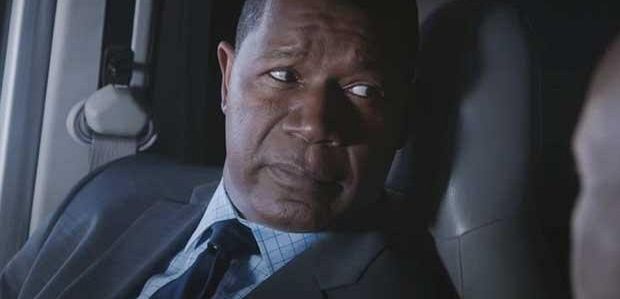 Klip z 3 sezonu „Brooklyn Nine-Nine”: Dennis Haysbert z „24 godzin” pomaga planować włamanie