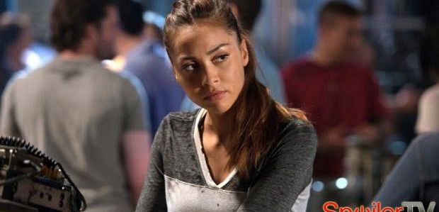 Klip z 3 sezonu „The 100”: Czy to Raven czy ALIE?