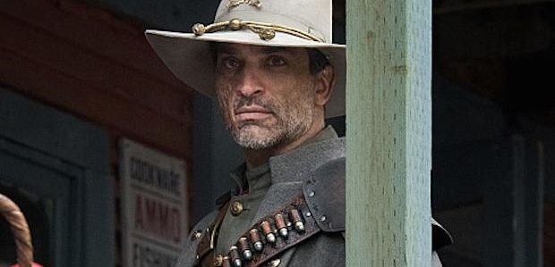Klip z „Legends of Tomorrow”: Jonah Hex celuje w [spoiler]!