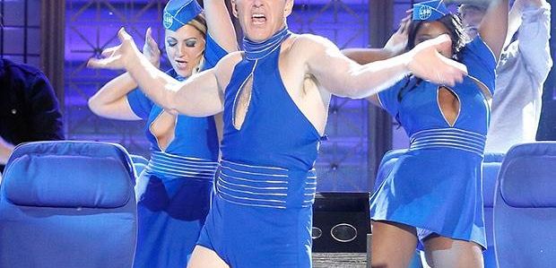 Clark Gregg z „Agentów TARCZY” wykonuje „Toxic” w „Lip Sync Battle