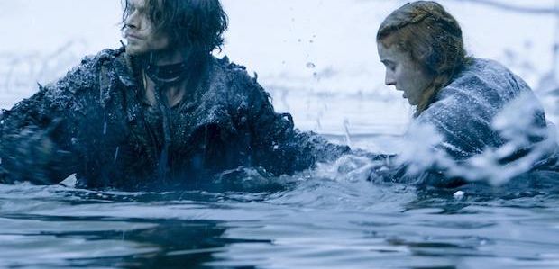 Zdjęcia z premiery 6 sezonu „Gry o tron”: Mrożąca ucieczka Sansy i Theona, Ramsay w żałobie, smutna Cersei