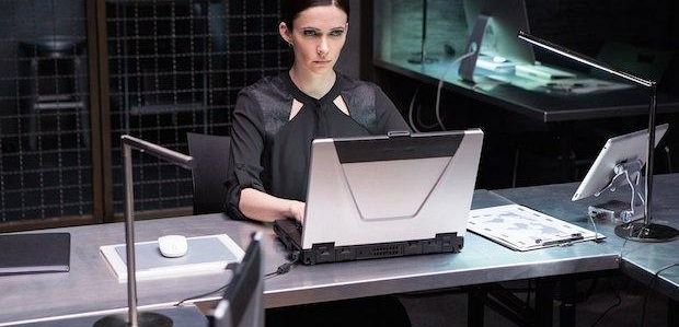 Klip z 5 sezonu „Grimm”: Rosalee zastanawia się dlaczego Eve naprawdę chroni Nicka