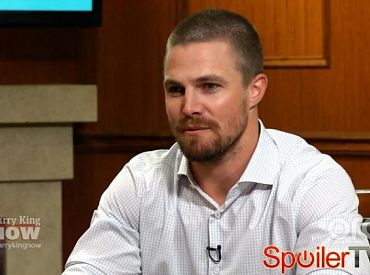 Stephem Amell z „Arrow” dementuje szum o wskrzeszeniu Laurel, zapowiada finał