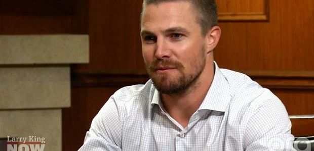 Stephem Amell z „Arrow” dementuje szum o wskrzeszeniu Laurel, zapowiada finał