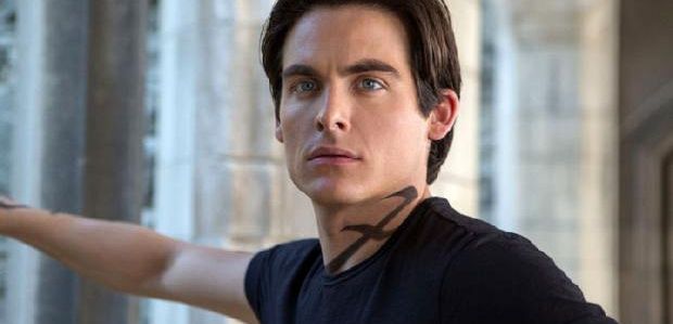 Kevin Zegers pojawi się w 4 sezonie „Fear the Walking Dead”