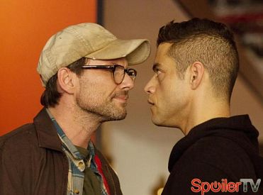 Zobacz jak światowa gospodarka się zapada w zapowiedzi 2 sezonu „Mr. Robot”