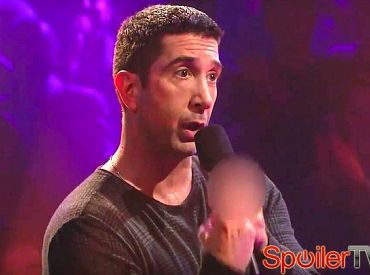 David Schwimmer wymiata w rapowej bitwie w „Late Late Show”