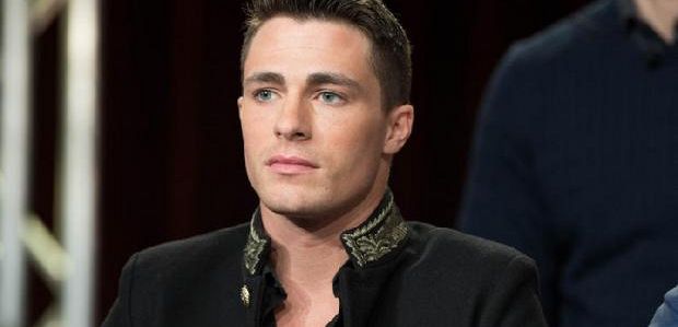 Colton Haynes krytykuje aktora „Real O’Neals” pomimo przeprosin