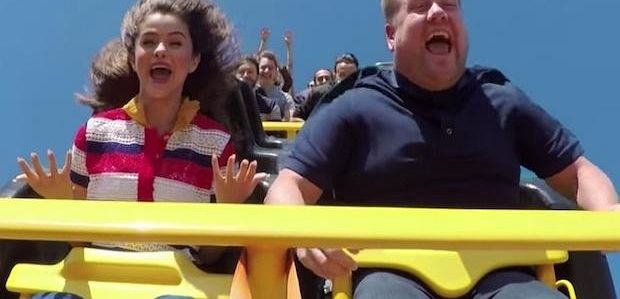 Selena Gomez zaniera Jamesa Cordena na rollecoaster w czasie „Carpool Karaoke