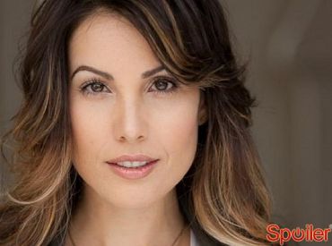 Carly Pope będzie powracała w 5 sezonie Arrow