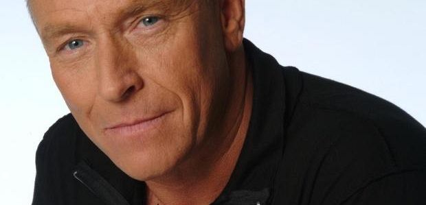 Corbin Bernsen dołączył do 