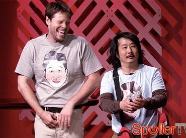 Klip z „MADtv”: Ike Barinholtz i Bobby Lee w skeczu o „Rekinach biznesu