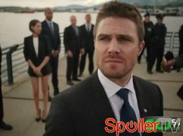 Zwiastun 5 sezonu „Arrow”: Laurel otrzymuje pomnik, nowy wróg Olivera i o wiele więcej