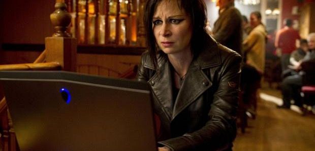 Szefowie „24: Legacy” wskazują na rolę Chloe w 1 sezonie: „Mamy plany