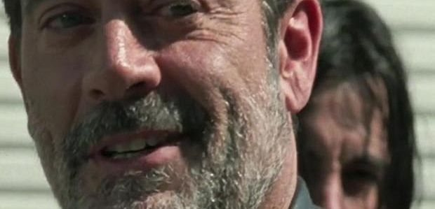 Negan jest wszędzie w zapowiedzi 7 sezonu „Żywych trupów