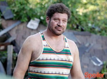 Brad William Henke będzie powracał w Sneaky Pete