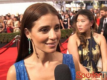 Shiri Appleby z „UnREAL” broni 2 sezonu, zapowiada „lepszy” 3 sezon